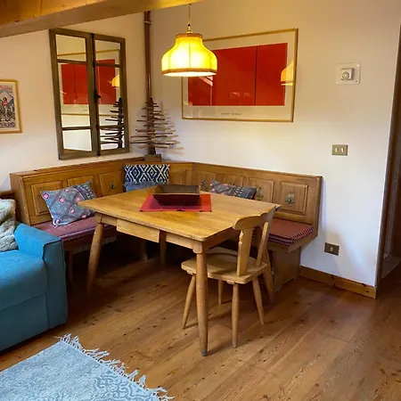 Mansardina Mery Cortina アパート