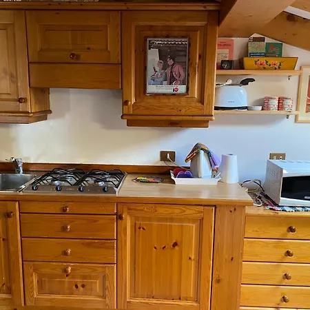 Mansardina Mery Cortina アパート *